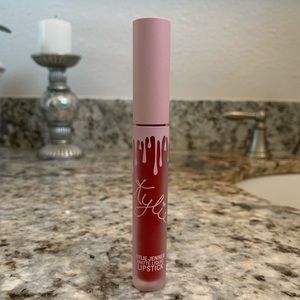 NWT KYLIE VALENTINES 📞CALL ME LIPSTICK 💄